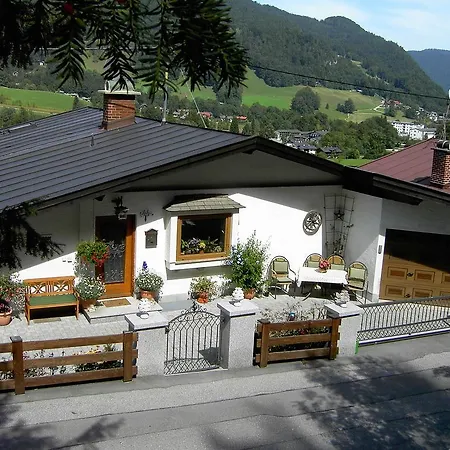 Haus Bergfrieden Apartment *