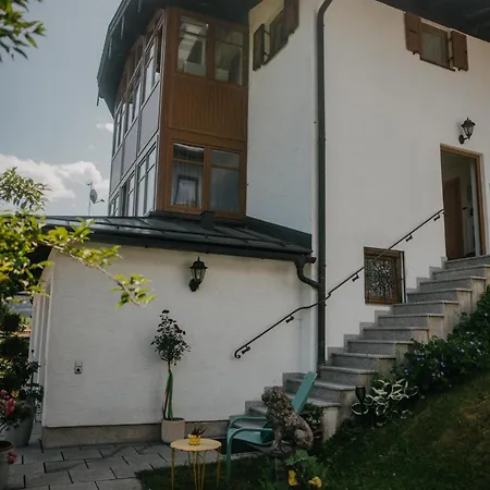Haus Bergfrieden *