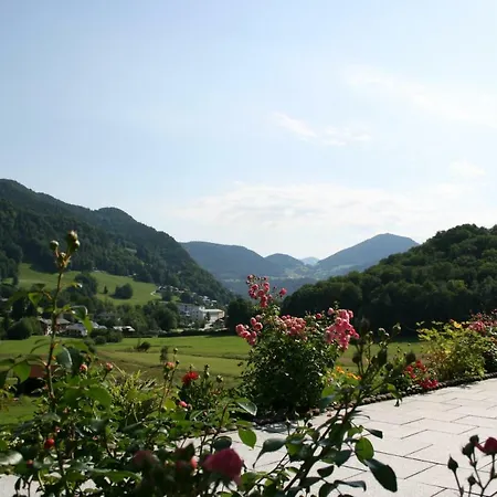 Haus Bergfrieden Apartament *